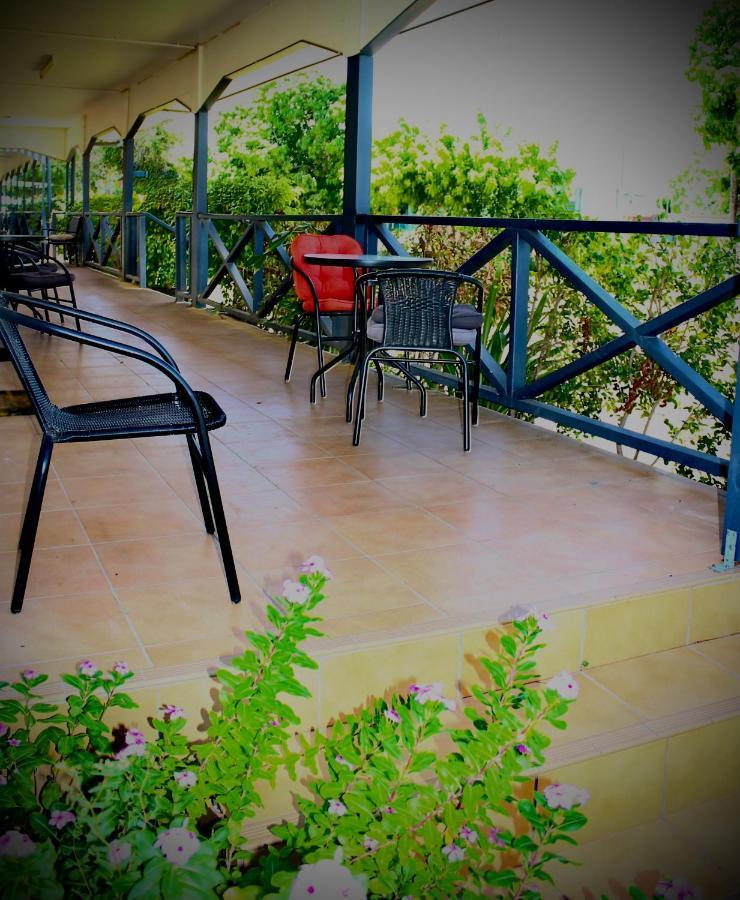 Matildas End Holiday Units คารุมบา ภายนอก รูปภาพ